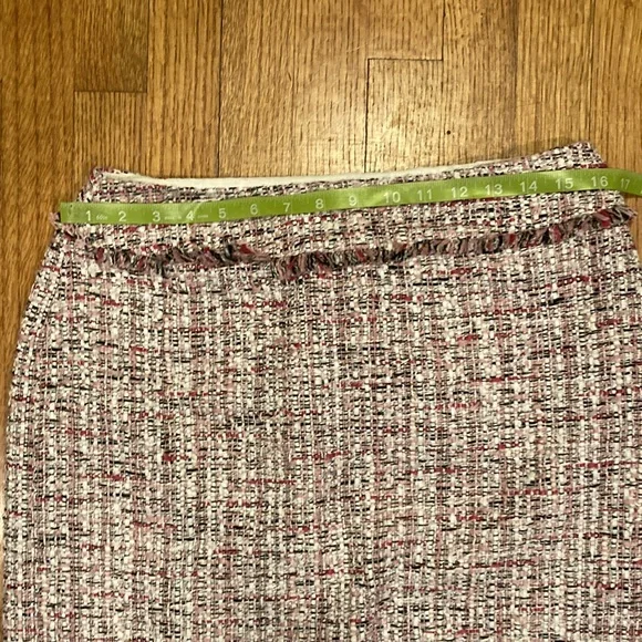 White House Black Market NWT Pink and White Skirt Size 10 - Picture 3 of 10